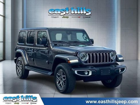 Used 2025 Jeep Wrangler Unlimited Sahara w/ Safety Group AWD/4WD image 1