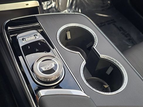 New 2026 Cadillac Lyriq Sport AWD/4WD image 32