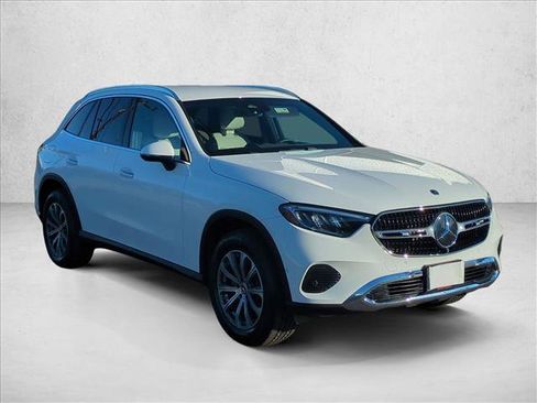 Certified 2025 Mercedes-Benz GLC 300 image 5