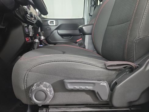 Used 2019 Jeep Wrangler Unlimited Rubicon image 30