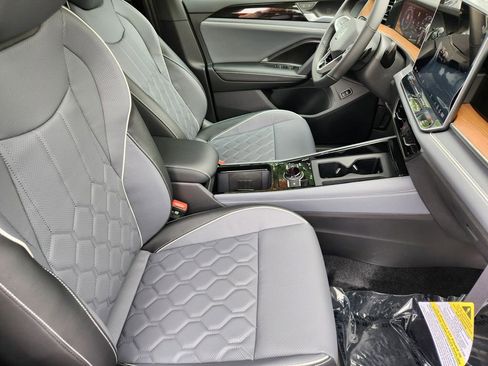 New 2026 Volkswagen Tiguan SEL R-Line AWD/4WD image 5