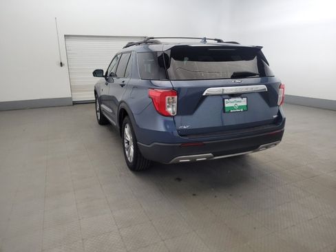 Used 2020 Ford Explorer XLT w/ Equipment Group 202A AWD/4WD image 5