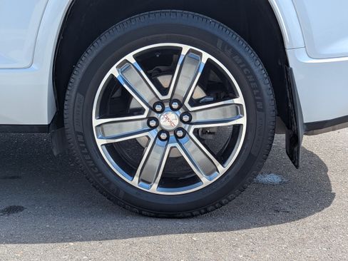 Used 2019 GMC Acadia Denali w/ Technology Package AWD/4WD image 54