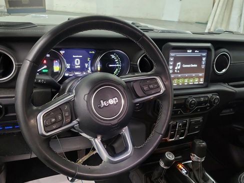 Used 2023 Jeep Wrangler Unlimited Sahara image 9