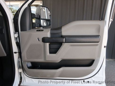 Used 2019 Ford F250 XL w/ Power Equipment Group AWD/4WD image 25