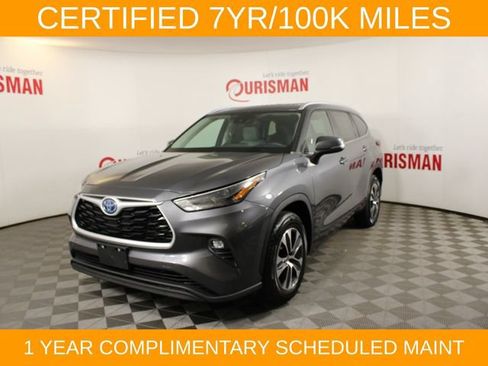 Used 2023 Toyota Highlander XLE FWD image 2