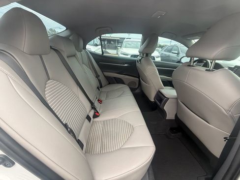 Used 2023 Toyota Camry SE image 21
