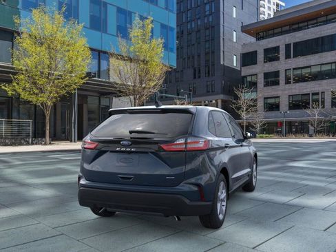 New 2024 Ford Edge SE image 8