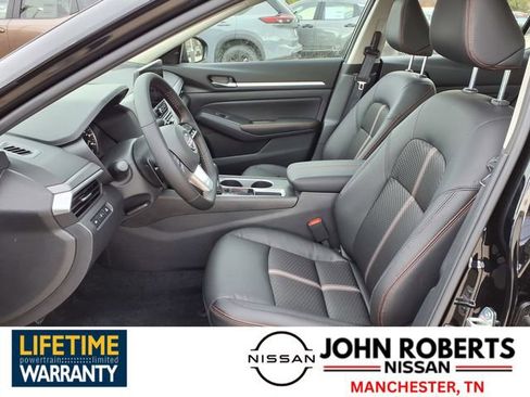 New 2026 Nissan Altima 2.5 SR w/ SR Midnight Edition Package image 3