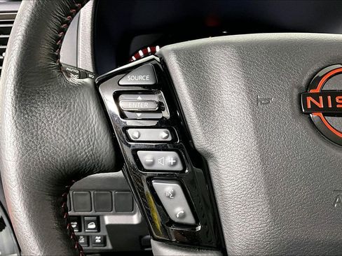 Used 2024 Nissan Frontier PRO-4X w/ Off-Road Protection Package image 18