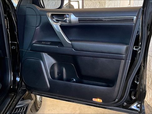 Used 2023 Lexus GX 460 Premium image 43