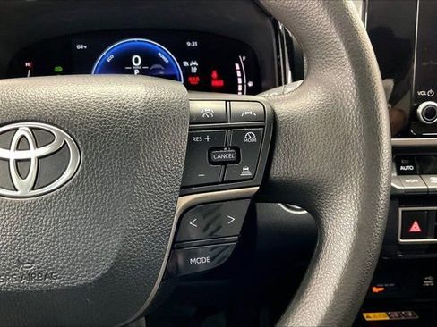 Used 2025 Toyota Camry LE image 22