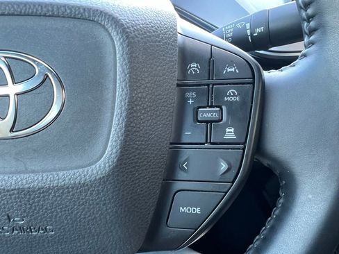 Used 2023 Toyota Prius Limited image 32