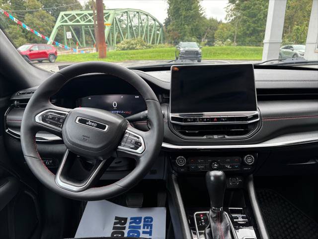 Certified 2025 Jeep Compass Trailhawk w/ Trailhawk Elite Group AWD/4WD image 11