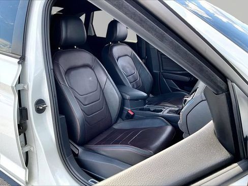 Used 2022 Volkswagen Jetta GLI Autobahn FWD image 11