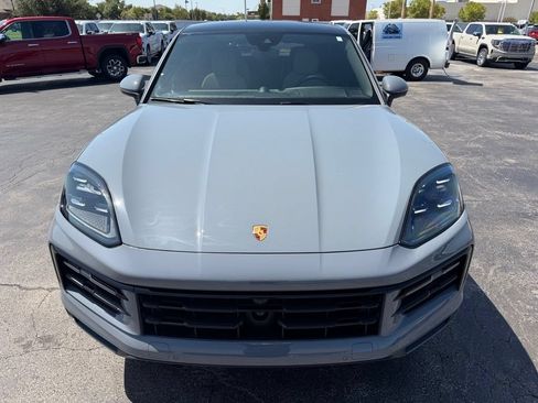 Used 2024 Porsche Cayenne Coupe AWD/4WD image 8