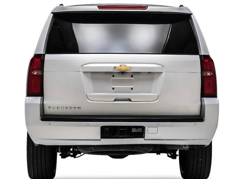 Used 2016 Chevrolet Suburban LT image 8