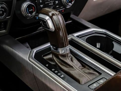 Used 2020 Ford F150 Limited w/ Trailer Tow Package image 28