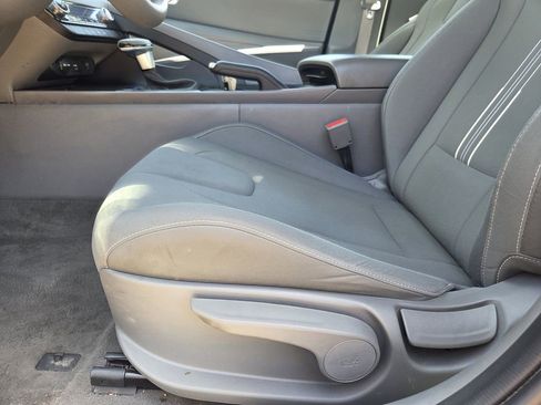 Used 2024 Hyundai Elantra SEL FWD image 14