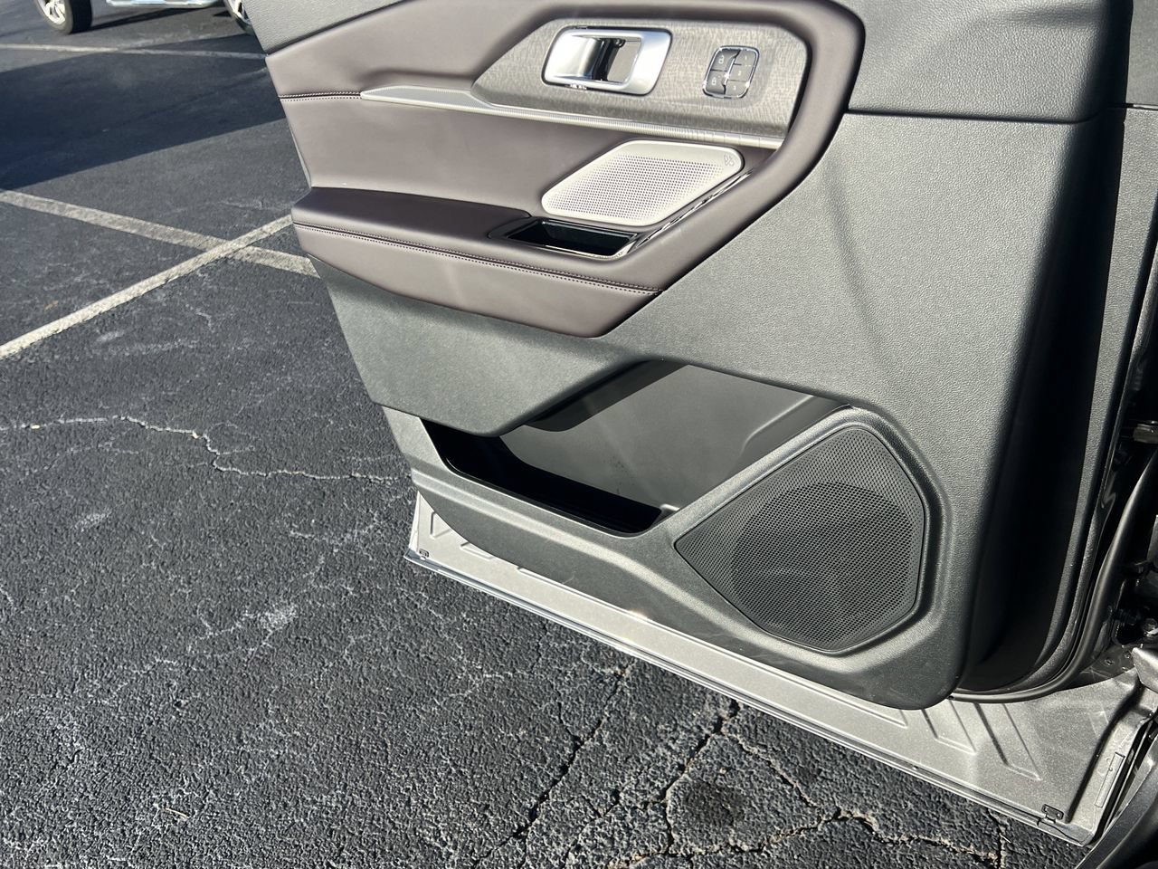 New 2026 Ford Explorer Platinum RWD image 16