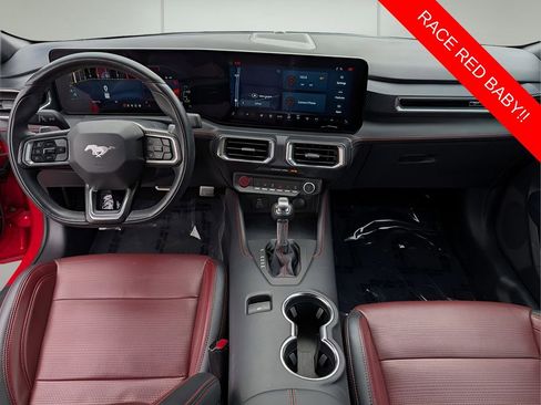 Used 2025 Ford Mustang GT Premium image 13