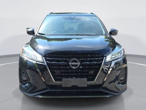 Used 2023 Nissan Kicks SR w/ Interior Electronics Package FWD image 9