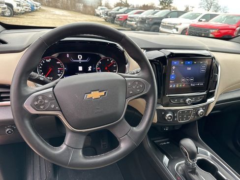 Used 2023 Chevrolet Traverse Premier image 15