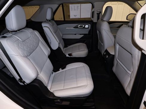 Certified 2025 Ford Explorer Platinum w/ Ultimate Package image 22