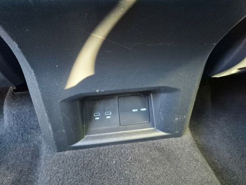 Certified 2023 Volkswagen Atlas SE w/ Black Wheel Package image 25