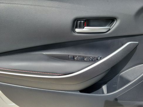 Used 2025 Toyota Corolla SE FWD image 19