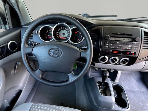 Used 2010 Toyota Tacoma 2WD Regular Cab image 9