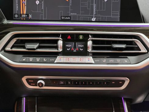 Used 2021 BMW X7 xDrive40i w/ Premium Package image 18