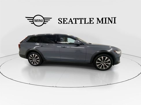 Used 2022 Volvo V90 B6 Cross Country w/ Advanced Package AWD/4WD image 13