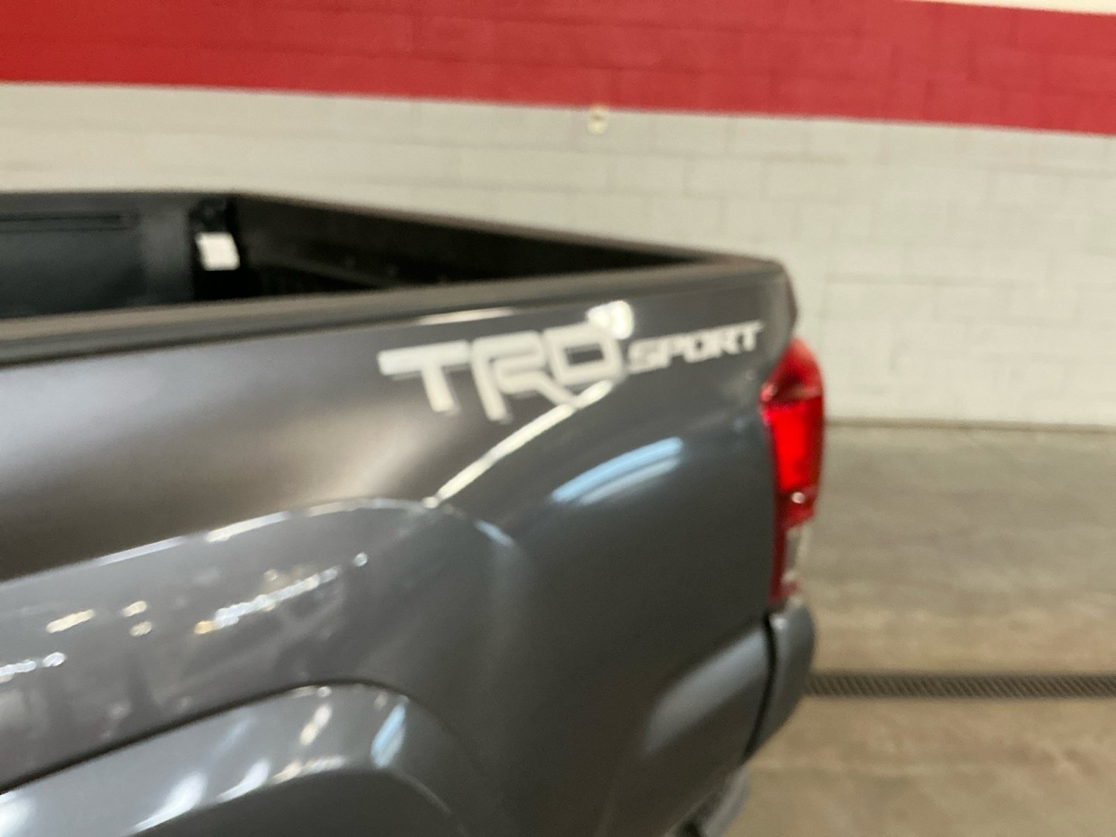 Used 2016 Toyota Tacoma TRD Sport w/ Towing Package RWD image 25