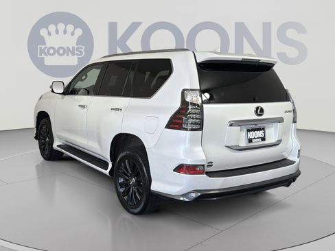 Used 2023 Lexus GX 460 Luxury w/ Sport Design Package AWD/4WD image 4