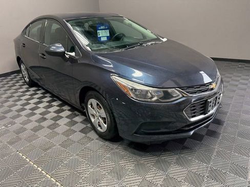 Used 2016 Chevrolet Cruze LS image 2