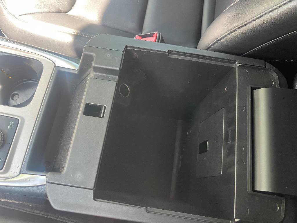 Used 2021 Ford Explorer XLT w/ Equipment Group 202A AWD/4WD image 23