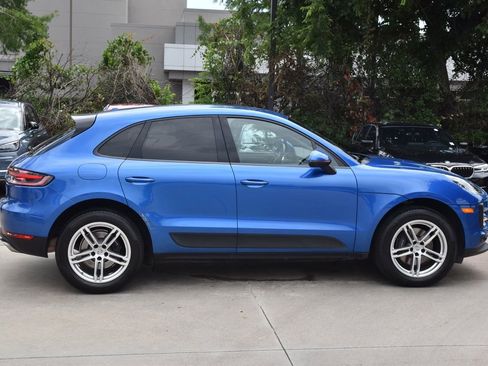Used 2020 Porsche Macan AWD/4WD image 6