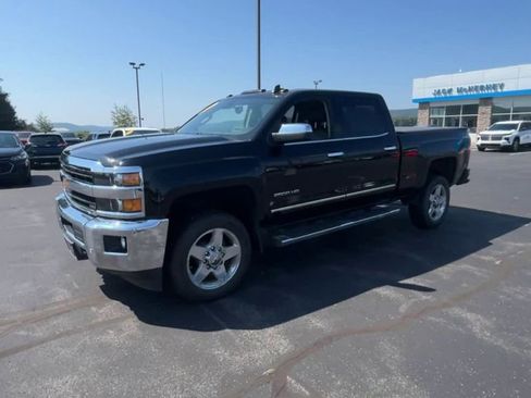 Used 2019 Chevrolet Silverado 2500 LTZ w/ LTZ Plus Package AWD/4WD image 4
