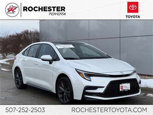 Certified 2026 Toyota Corolla SE image 1