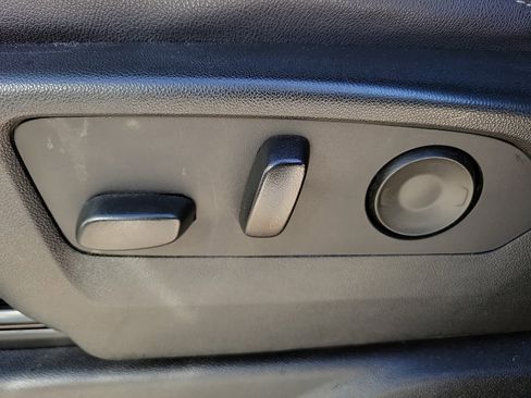 Used 2023 Chevrolet Tahoe LT image 13