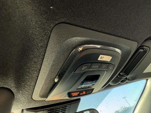 Used 2025 Toyota Corolla SE image 21