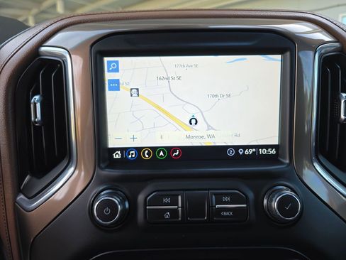 Used 2020 Chevrolet Silverado 2500 High Country image 15