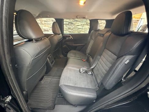Used 2022 Mitsubishi Outlander SE AWD/4WD image 21
