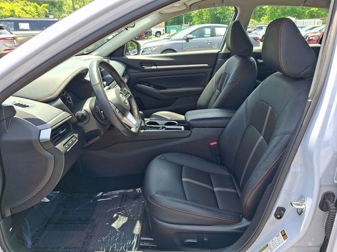 Certified 2024 Nissan Altima 2.5 SR FWD image 15
