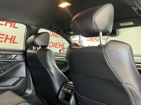 Used 2022 Honda Accord Sport image 11