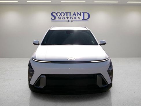 Used 2025 Hyundai Kona SEL image 3