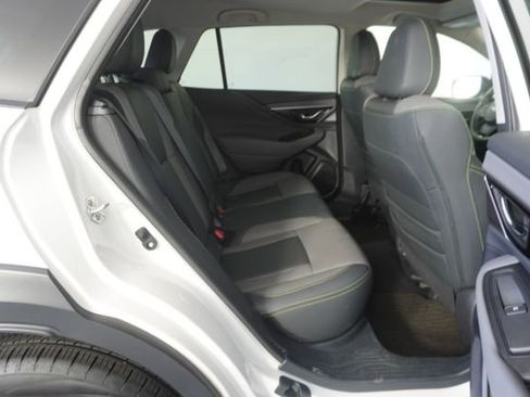 Certified 2025 Subaru Outback Onyx Edition AWD/4WD image 39