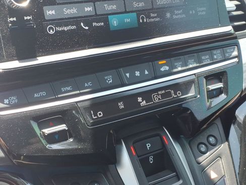 Used 2025 Honda Odyssey Elite image 20
