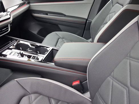 New 2026 Volkswagen Atlas Peak Edition AWD/4WD image 16